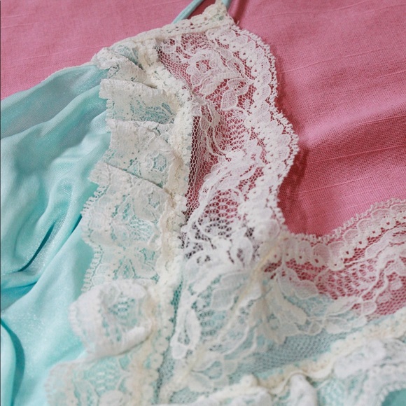 VINTAGE 80s/90s Baby Blue Lacy Lingerie Cami Top - Picture 8 of 10